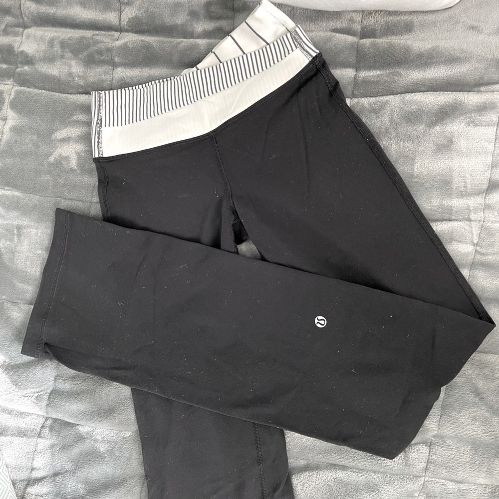 SOLD 🤍 Lululemon yoga pants- flare
